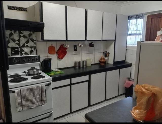 3 BEDROOM HOUSE FOR SALE IN PORTLANDS